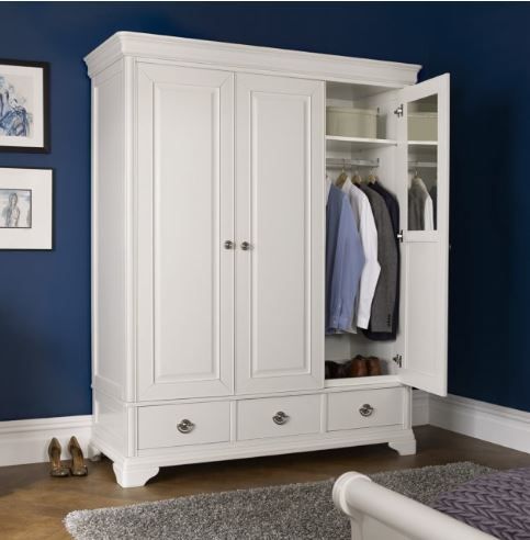 chantilly_robe_3.jpg Bentley Chantilly Triple Wardrobe - Image 1
