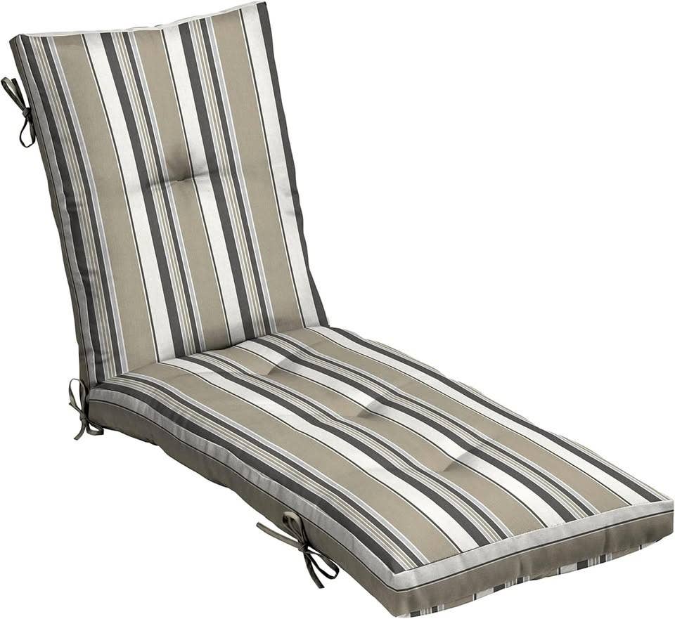 Outdoor Tufted Chaise Cushion